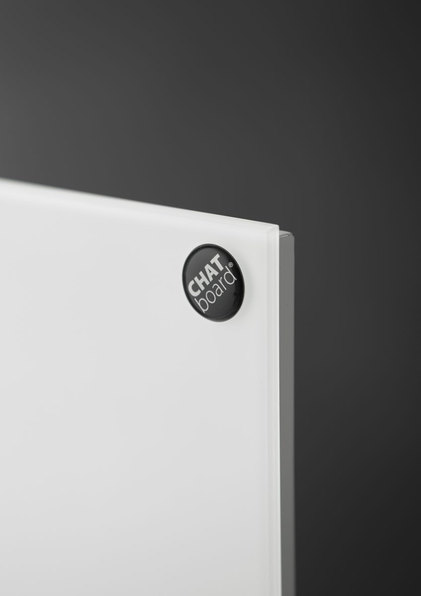 CHAT BOARD Elements hjørnedetalje