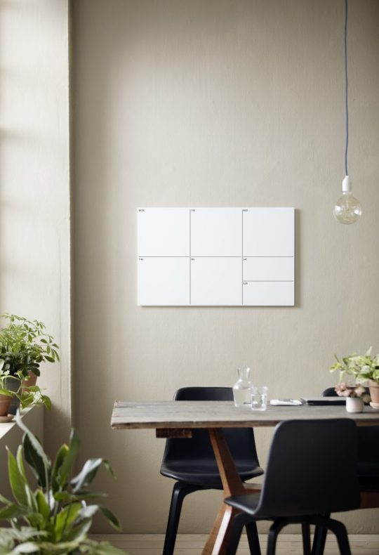 CHAT BOARD Week Planner 50 x 80 cm in der Farbe Pure White mit großem Gitter