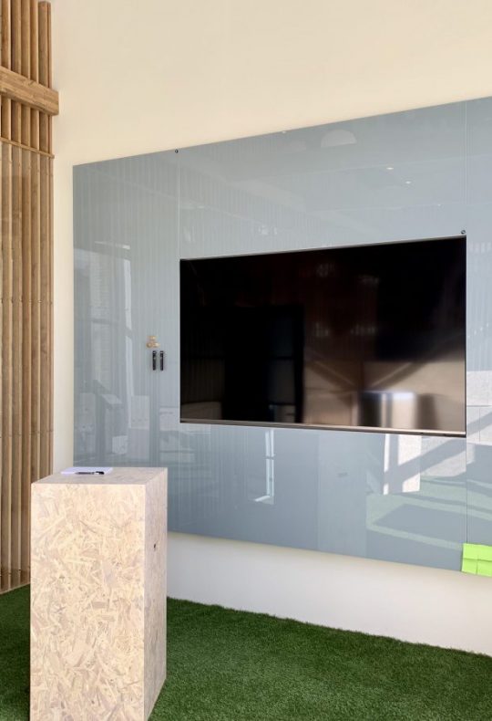 CHAT BOARD Classic bespoke with TV screen at Dentsu Aegis designed by Helle Holstein in Copenhagen