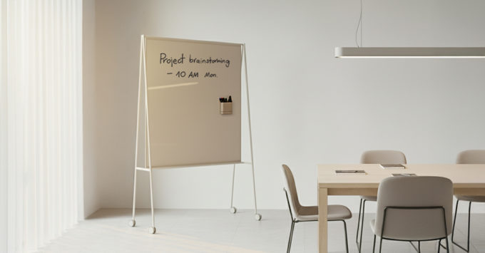 Chatboard coach sand